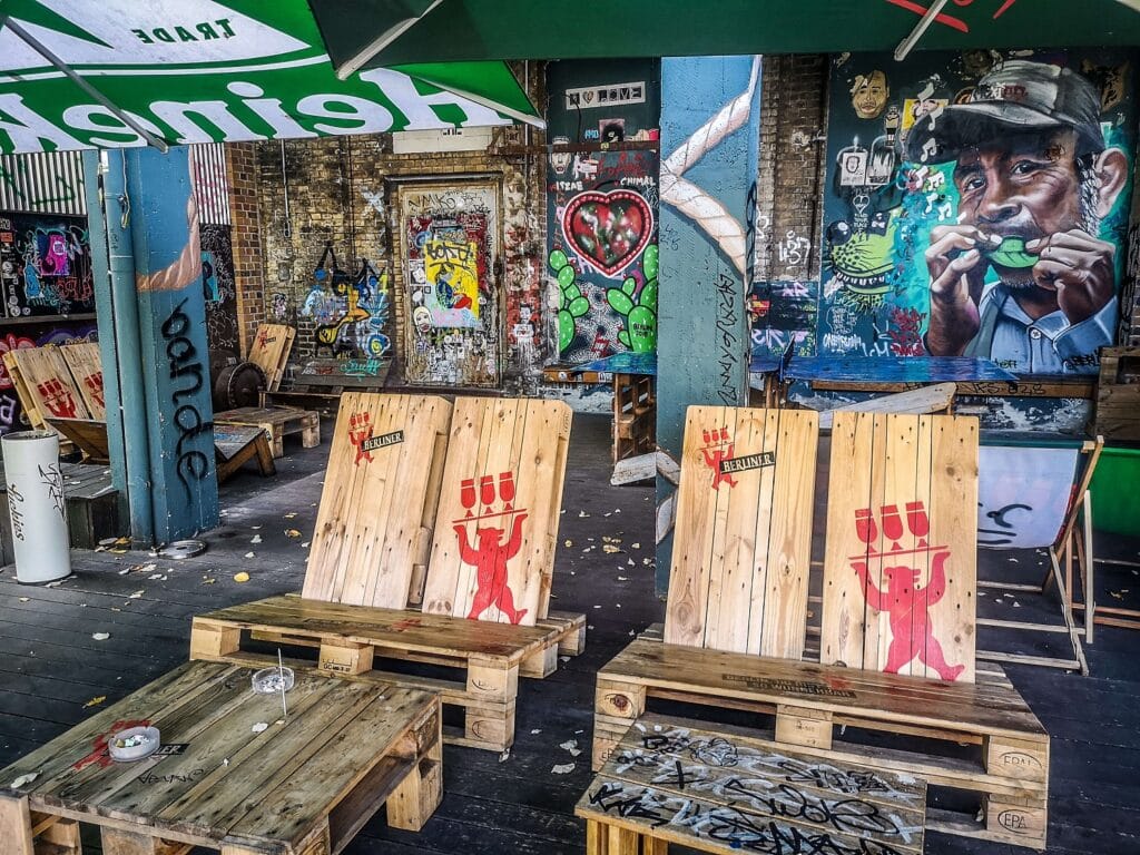 RAW Berlin - patio jednego z barów
