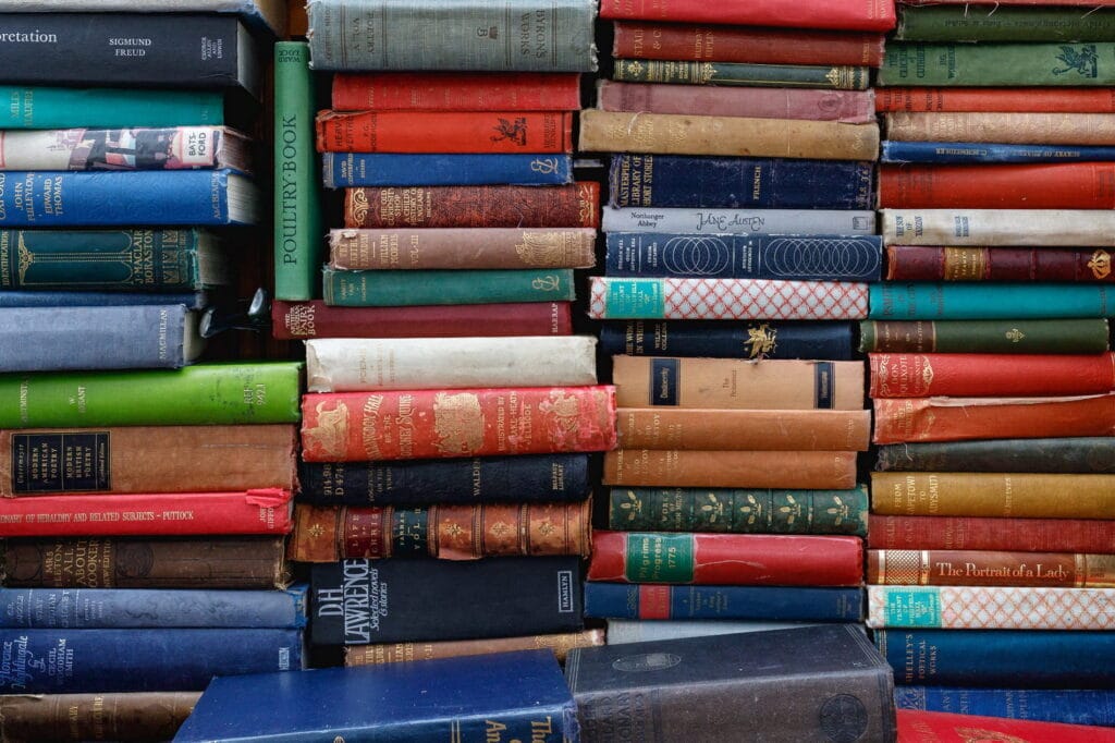 Sterta książek nie czyni mądrzejszym. Jak zapamiętywać to, co czytamy?